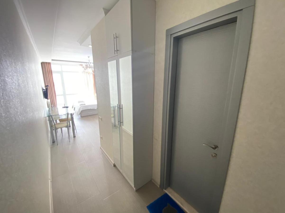 Cozy Studio Apartment-Sea View Batoemi Buitenkant foto