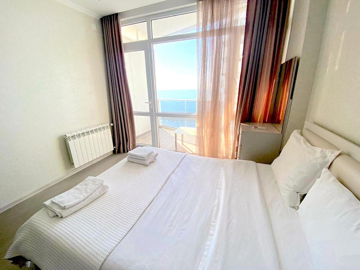 Cozy Studio Apartment-Sea View Batoemi Buitenkant foto