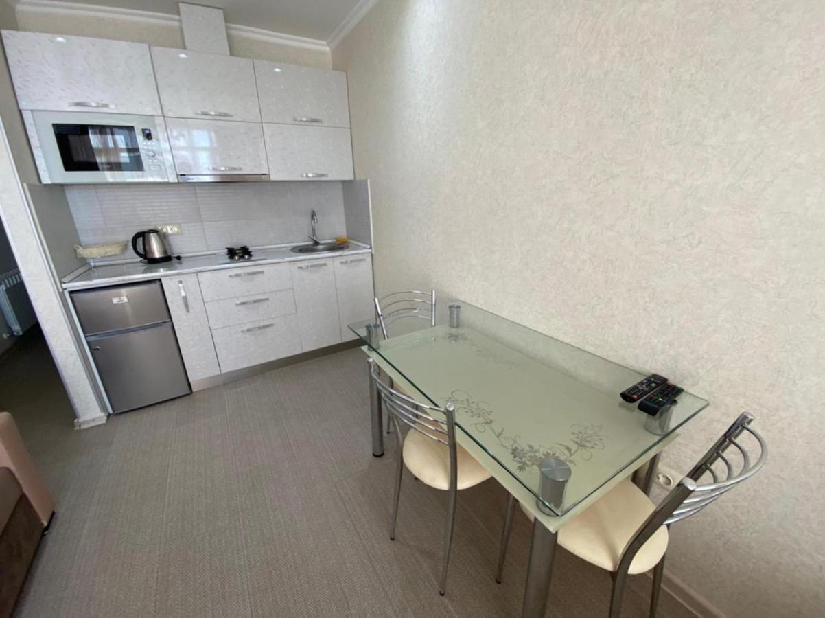 Cozy Studio Apartment-Sea View Batoemi Buitenkant foto
